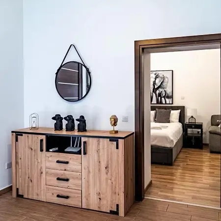 Cozy House Center In