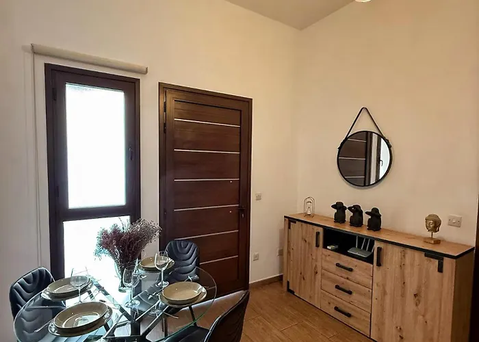 別荘 Cozy House Center In リマソール