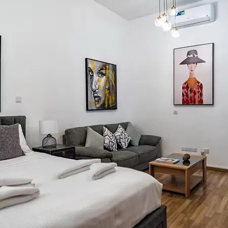 Cozy House Center In Casa de Férias Limassol